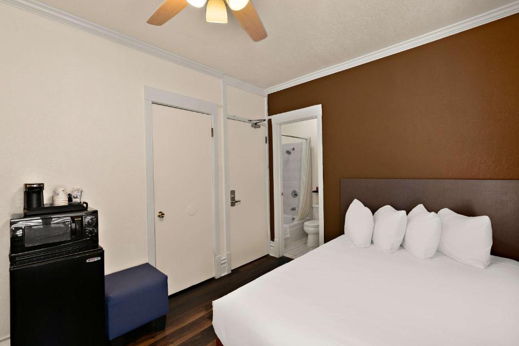 Mithila San Francisco - SureStay Collection by Best Western